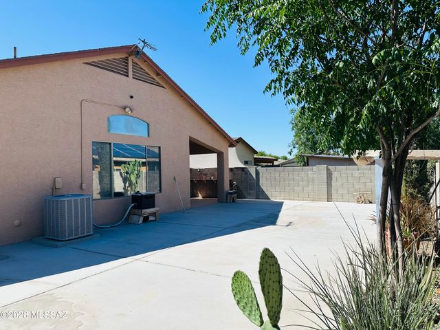4641 S Paseo Rio Bravo, Tucson, AZ 85714