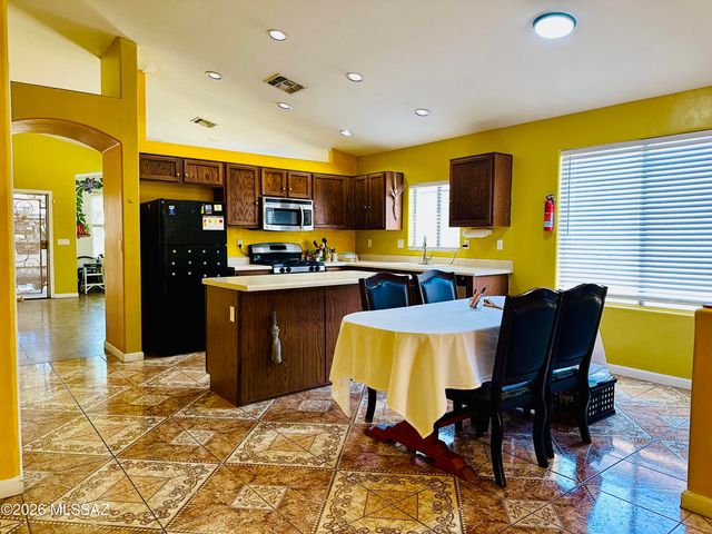 4641 S Paseo Rio Bravo, Tucson, AZ 85714