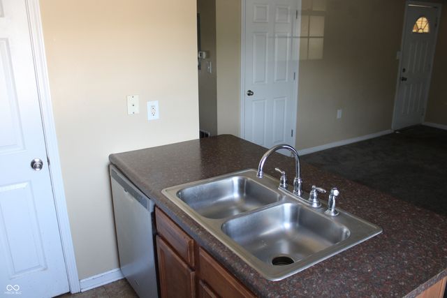 47 Port Sylvia Drive D, Indianapolis, IN 46224