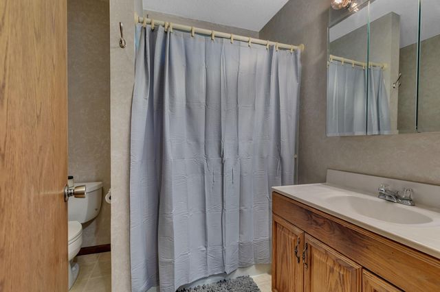 460 S 8th Street, Bird Island, MN 55310