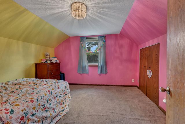 460 S 8th Street, Bird Island, MN 55310