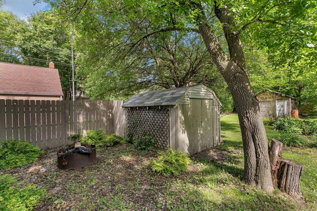 460 S 8th Street, Bird Island, MN 55310