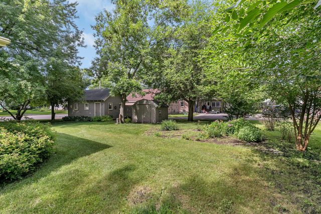 460 S 8th Street, Bird Island, MN 55310