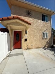 746 W 4th Ave Avenue 3, La Habra, CA 90631