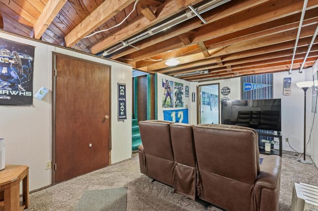 2409 N Upriver Ct, Spokane, WA 99217