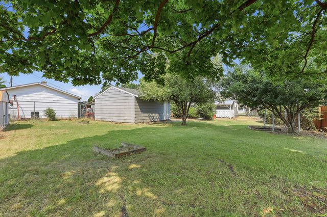 2409 N Upriver Ct, Spokane, WA 99217