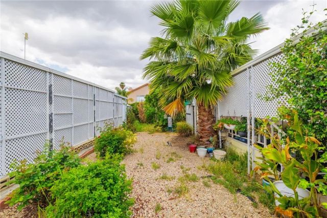 881 N Lake 219, Hemet, CA 92544