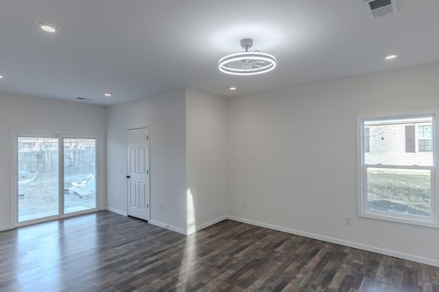 521 E New Ave, Monterey, TN 38574