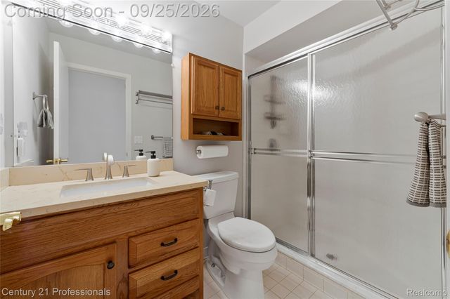 5388 Fairway Court, West Bloomfield Charter Township, MI 48323