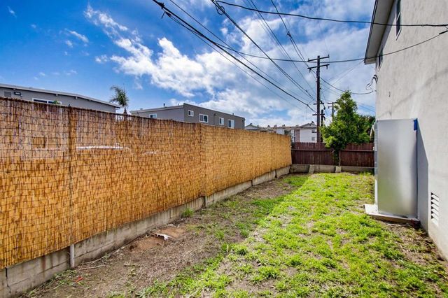 216 218 ALVARADO ST, Chula Vista, CA 91910