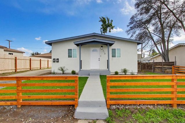 216 218 ALVARADO ST, Chula Vista, CA 91910