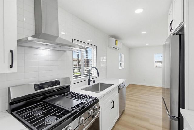 216 218 ALVARADO ST, Chula Vista, CA 91910