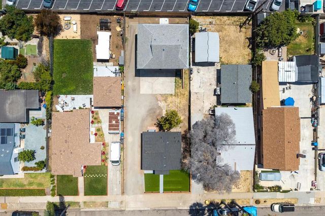 216 218 ALVARADO ST, Chula Vista, CA 91910