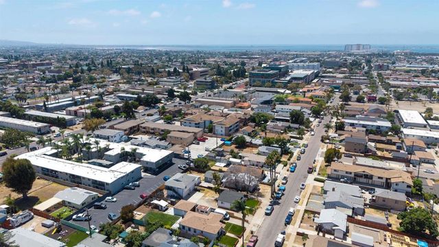 216 218 ALVARADO ST, Chula Vista, CA 91910