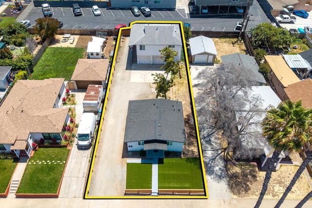 216 218 ALVARADO ST, Chula Vista, CA 91910