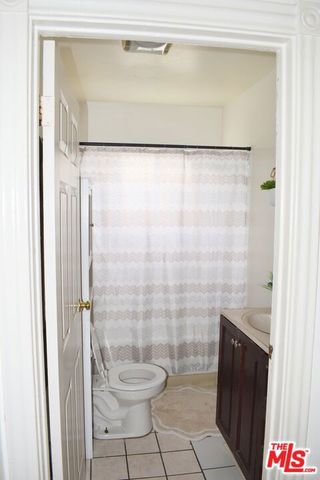 3975 S Van Ness Avenue, Los Angeles, CA 90062