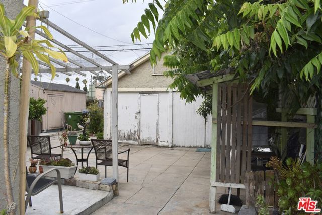 3975 S Van Ness Avenue, Los Angeles, CA 90062