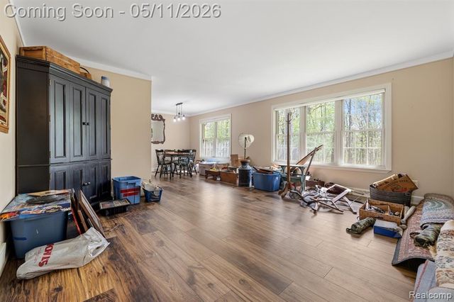 2700 N Hacker Road, Howell, MI 48855