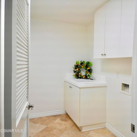 6438 Deerbrook Road, Oak Park, CA 91377