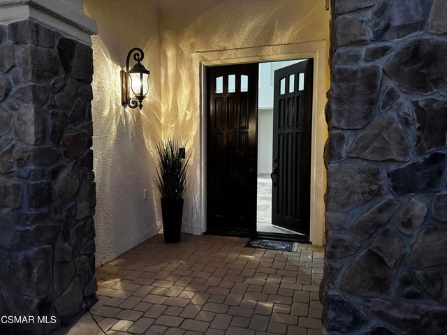 6438 Deerbrook Road, Oak Park, CA 91377