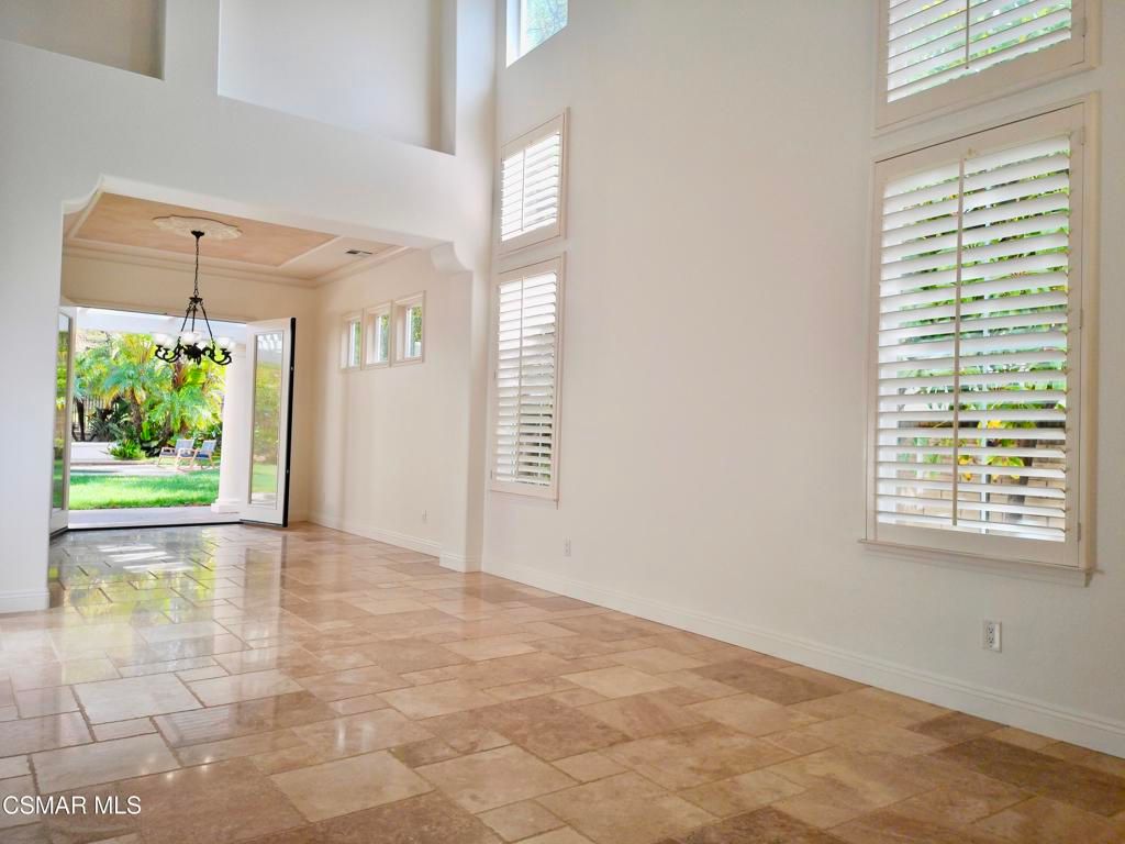 Image 10 of property listing at 6438 Deerbrook Road, Oak Park, CA 91377