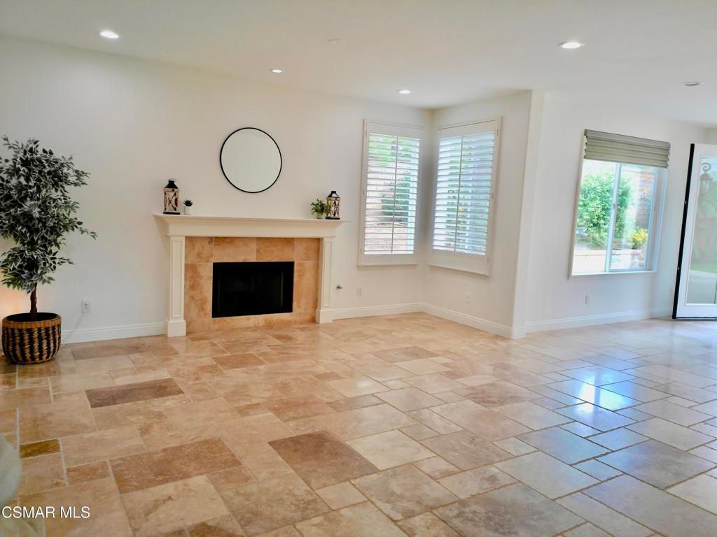 Image 13 of property listing at 6438 Deerbrook Road, Oak Park, CA 91377
