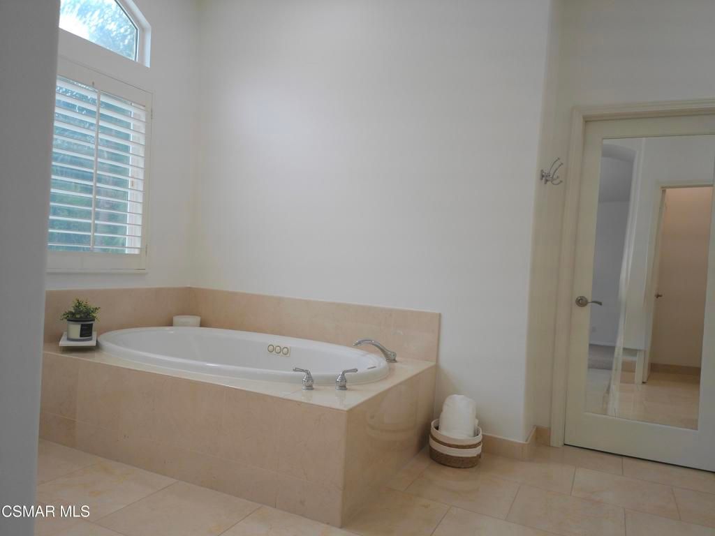 Image 28 of property listing at 6438 Deerbrook Road, Oak Park, CA 91377