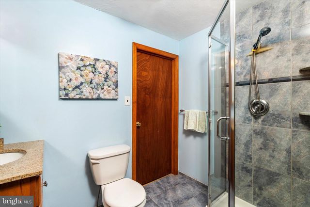 61 FINLEY AVE, Trenton, NJ 08610