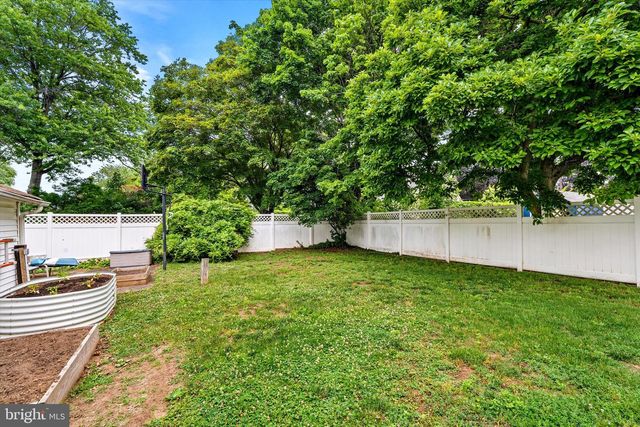 61 FINLEY AVE, Trenton, NJ 08610