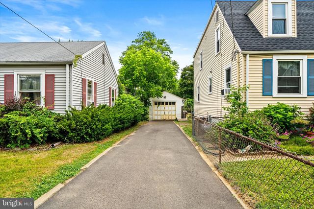 61 FINLEY AVE, Trenton, NJ 08610