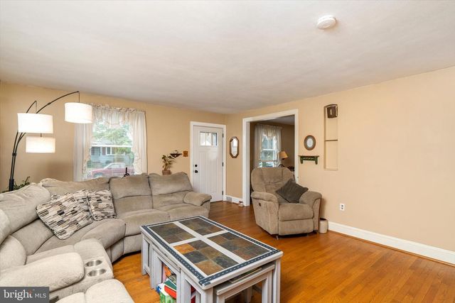 61 FINLEY AVE, Trenton, NJ 08610