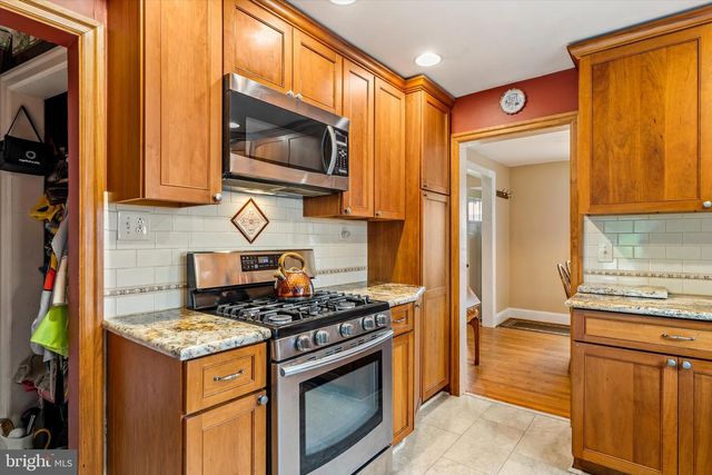 61 FINLEY AVE, Trenton, NJ 08610