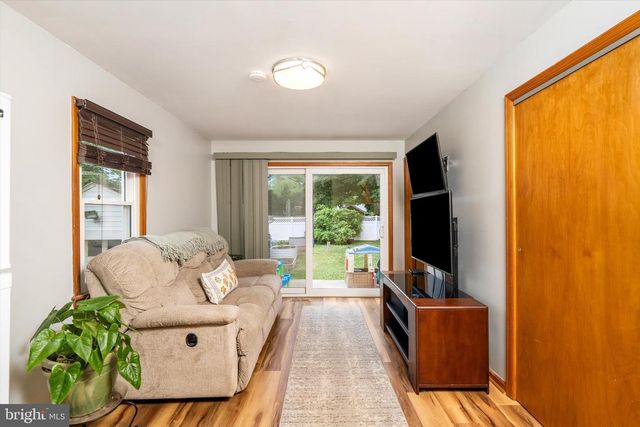 61 FINLEY AVE, Trenton, NJ 08610