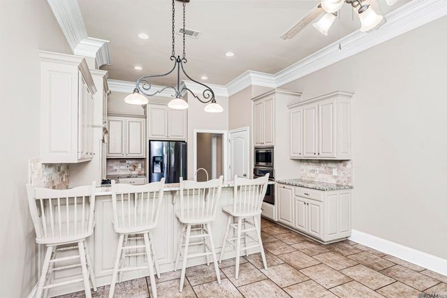 13223 Woodridge Ave, Saint George, LA 70809