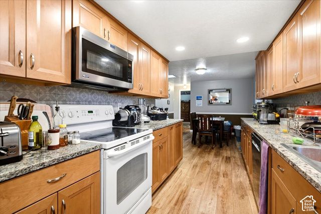 564 S MAIN ST, Kaysville, UT 84037