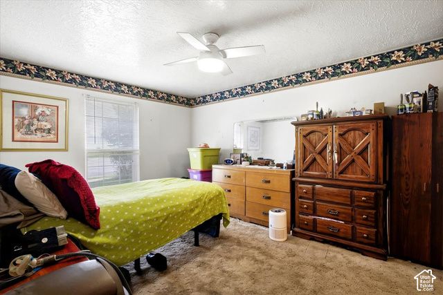 564 S MAIN ST, Kaysville, UT 84037