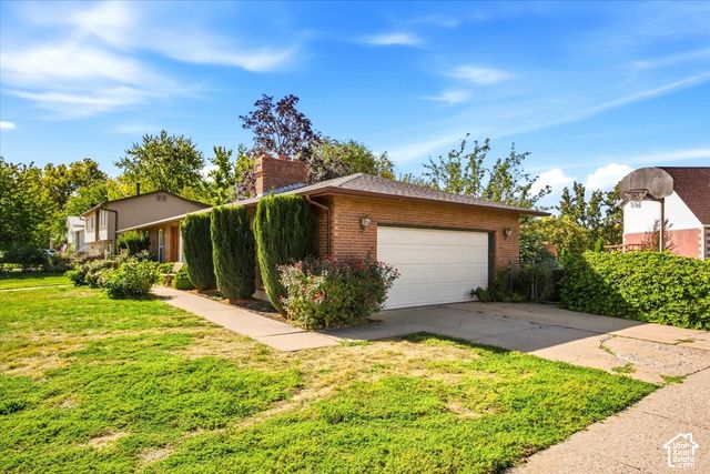 564 S MAIN ST, Kaysville, UT 84037