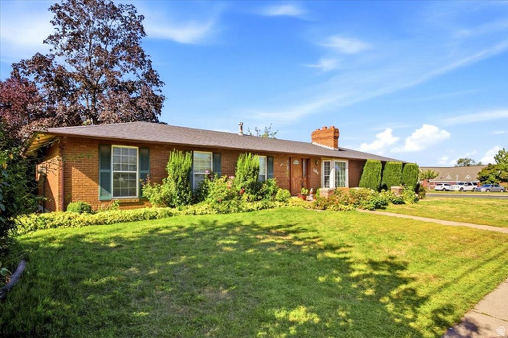 564 S MAIN ST, Kaysville, UT 84037 — photo 2