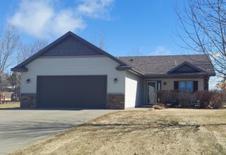 2084 Sandstone Loop N, Sartell, MN 56377