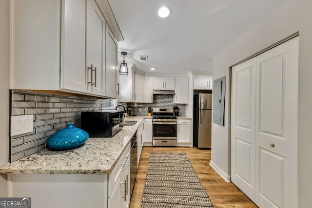 1018 Falling Valley Court SE, Smyrna, GA 30080