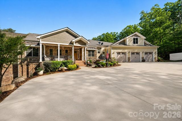 2207 Sierra Trace Road, Denton, NC 27239