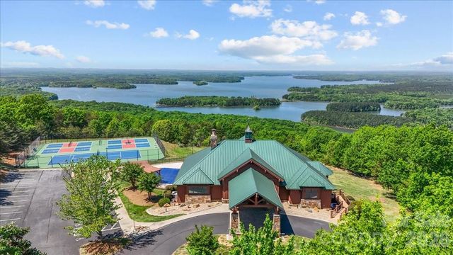 2207 Sierra Trace Road, Denton, NC 27239