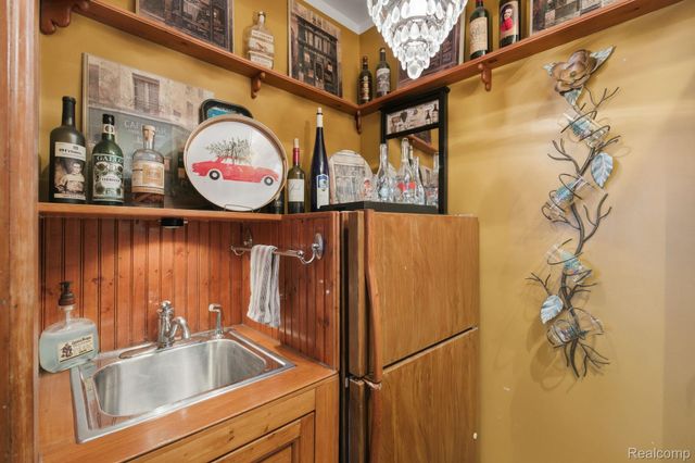 549 Grixdale Lane, Waterford Charter Township, MI 48328