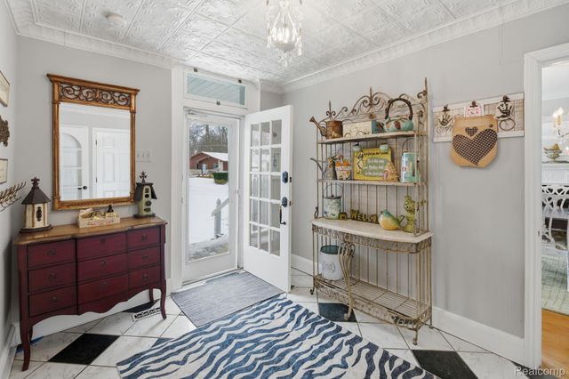 549 Grixdale Lane, Waterford Charter Township, MI 48328