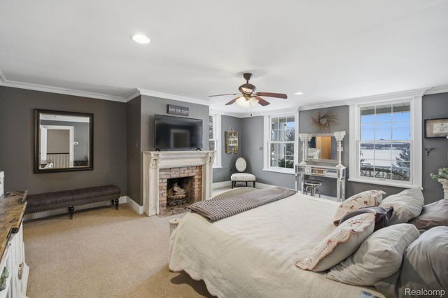 549 Grixdale Lane, Waterford Charter Township, MI 48328