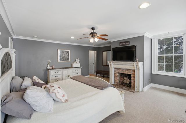 549 Grixdale Lane, Waterford Charter Township, MI 48328