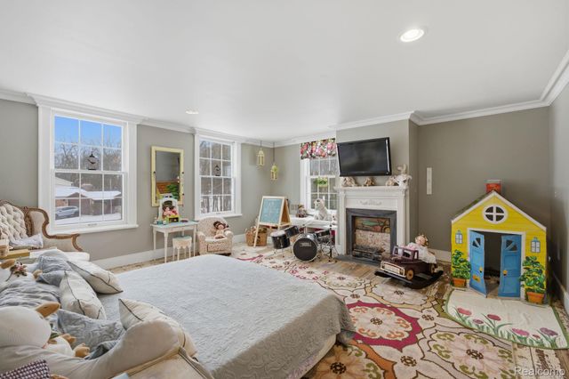 549 Grixdale Lane, Waterford Charter Township, MI 48328