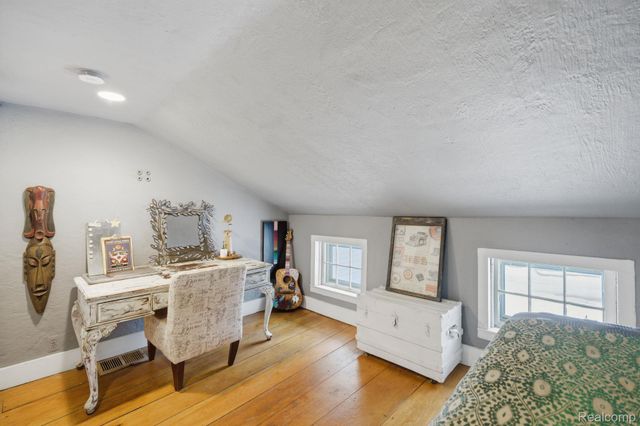 549 Grixdale Lane, Waterford Charter Township, MI 48328