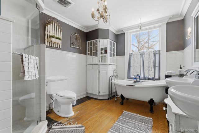 549 Grixdale Lane, Waterford Charter Township, MI 48328