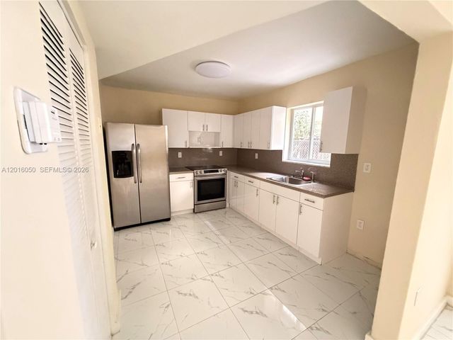 1234 SW 5th St 2, Miami, FL 33135